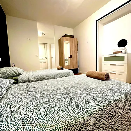 Champs Elysees 3 * Paris